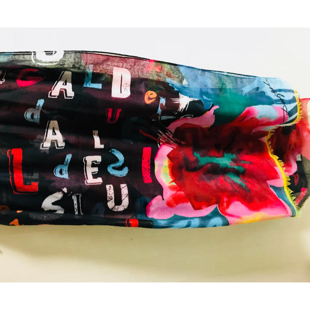 DESIGUAL(デシグアル)のDesigual 大判スカーフ レディースのファッション小物(バンダナ/スカーフ)の商品写真