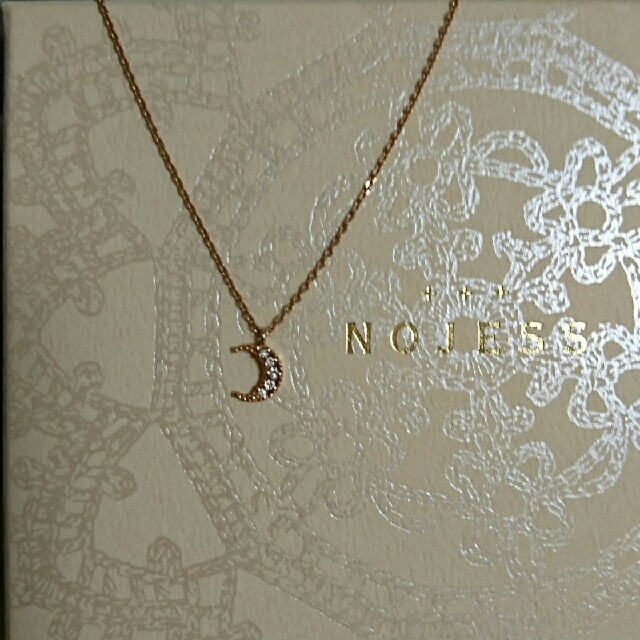 NOJESS(ノジェス)の最終価格ノジェス☆三日月ムーンダイヤネックレスk10 レディースのアクセサリー(ネックレス)の商品写真