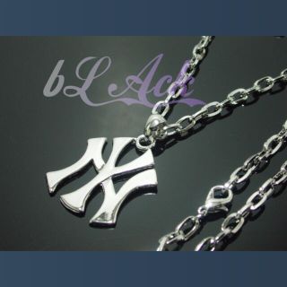 NY ヤンキース 中SIZEネックレス silver(ネックレス)