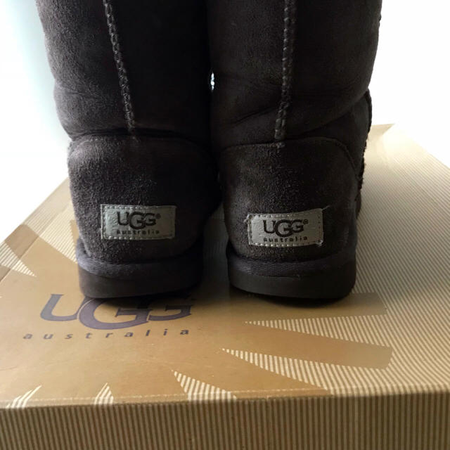 UGG(アグ)のUGG アグ クラシックトール チョコレート7 レディースの靴/シューズ(ブーツ)の商品写真