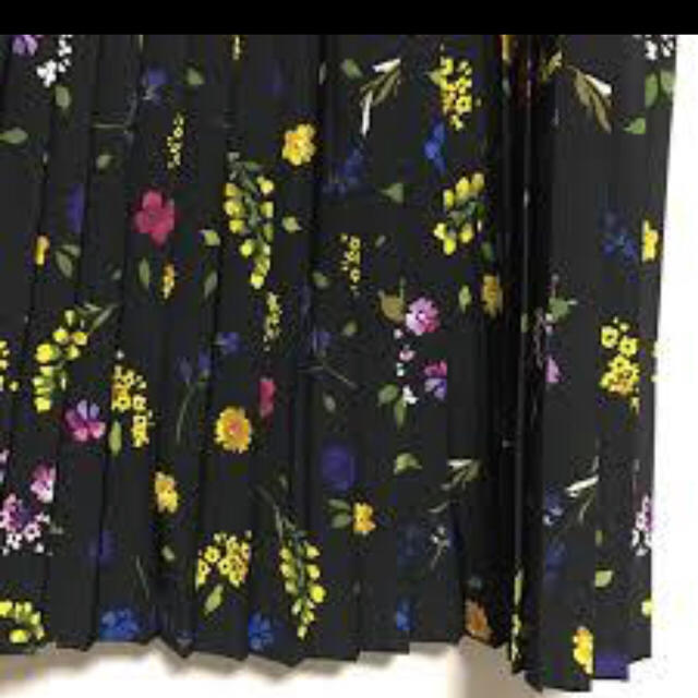 ZARA(ザラ)のZARA ザラ 花柄プリーツスカート レディースのスカート(ロングスカート)の商品写真