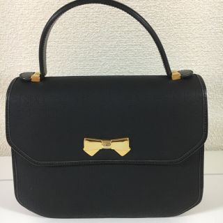 ニナリッチ(NINA RICCI)のニナリッチ 黒ハンドバッグ(ハンドバッグ)