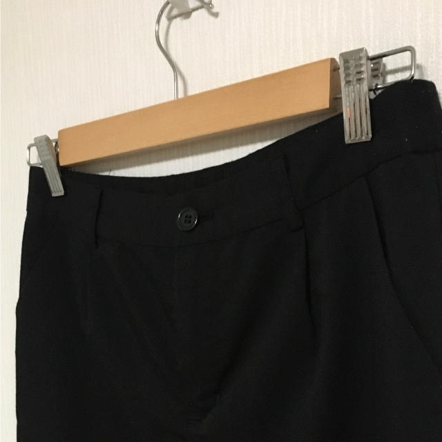 INDEX(インデックス)の七分丈 黒色 パンツ レディースのパンツ(カジュアルパンツ)の商品写真