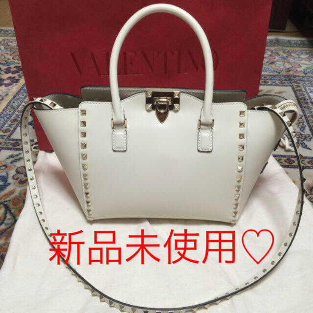 送料無料/即納】 VALENTINO - 最終値下げ！ロックスタッズスモール