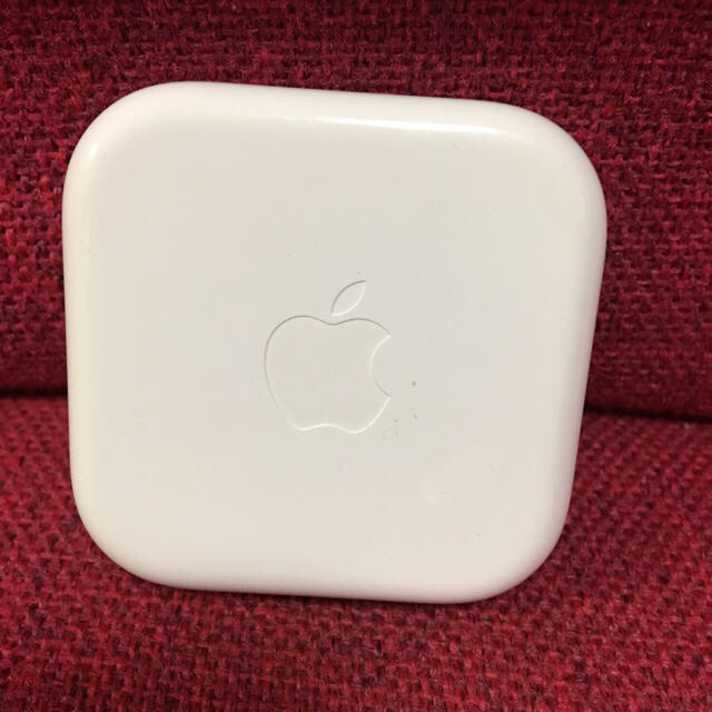 Apple(アップル)のイヤホン（新品） スマホ/家電/カメラのオーディオ機器(ヘッドフォン/イヤフォン)の商品写真