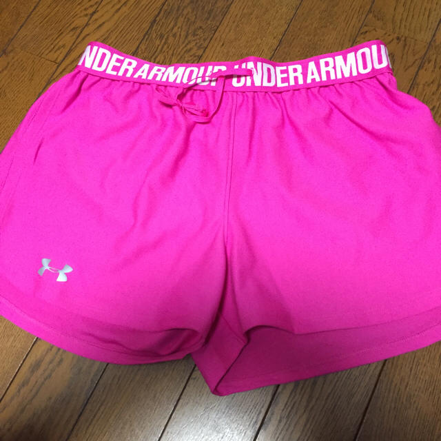 UNDER ARMOUR(アンダーアーマー)のショートパンツ レディースのパンツ(ショートパンツ)の商品写真