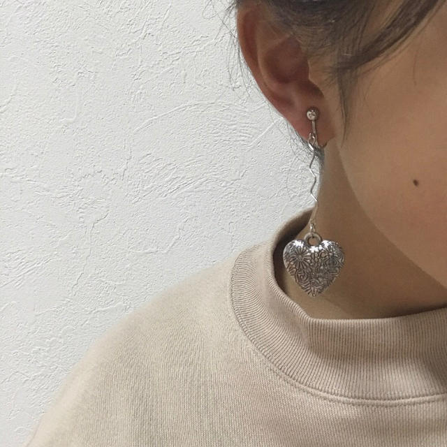 Heart earring ♥ 001 ハンドメイドのアクセサリー(イヤリング)の商品写真