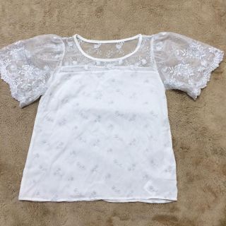 トッコ(tocco)のトッコ☆新品タグ付き☆レースブラウス tocco(シャツ/ブラウス(半袖/袖なし))