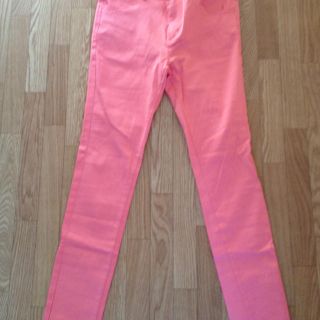 新品未使用カラースキニー(デニム/ジーンズ)