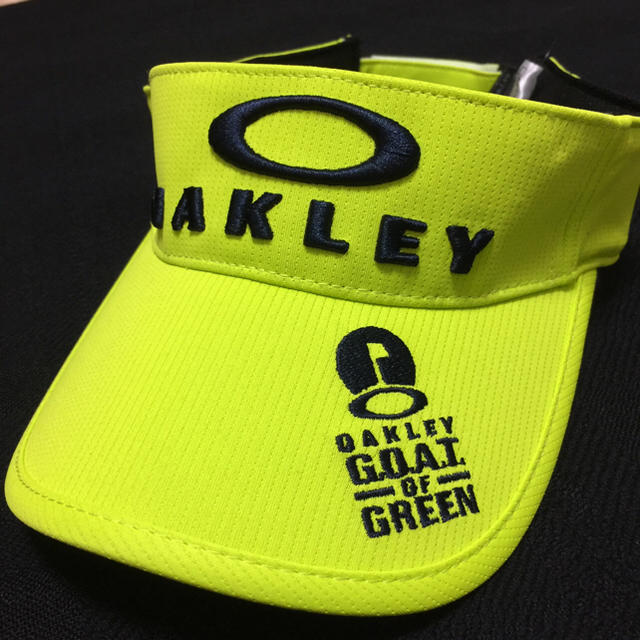 Oakley(オークリー)のOAKLEY オークリー サンバイザー メンズの帽子(サンバイザー)の商品写真