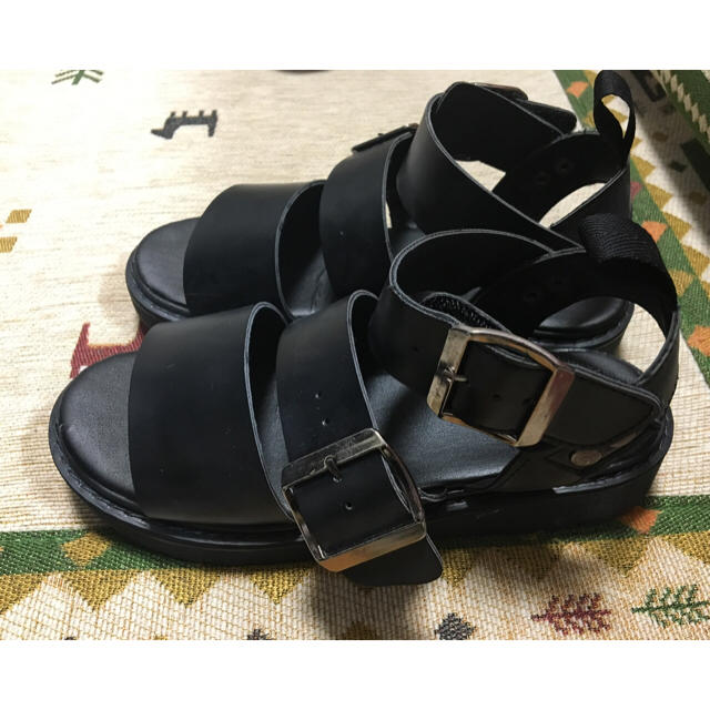 dholic(ディーホリック)の黒色 3ベルトサンダル レディースの靴/シューズ(サンダル)の商品写真