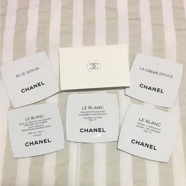 CHANEL(シャネル)の新品✨CHANEL LE BLANCファンデーション他 コスメ/美容のキット/セット(サンプル/トライアルキット)の商品写真