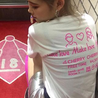 セブンパーセントモアピンク(7% more PINK)の7%morepink MOTEL Tシャツ(Tシャツ(半袖/袖なし))