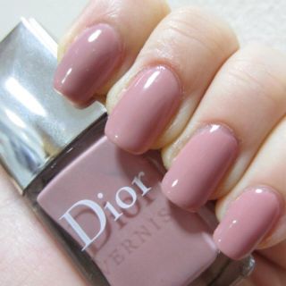 クリスチャンディオール(Christian Dior)の【人気色】ディオールヴェルニ 257 INCOGNITO(マニキュア)