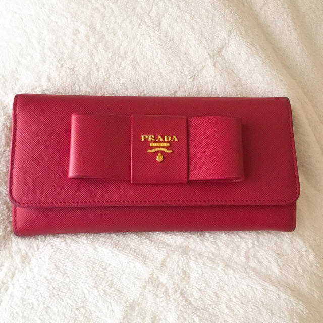 PRADA(プラダ)のPRADA サフィアーノ ピンク 長財布 レディースのファッション小物(財布)の商品写真