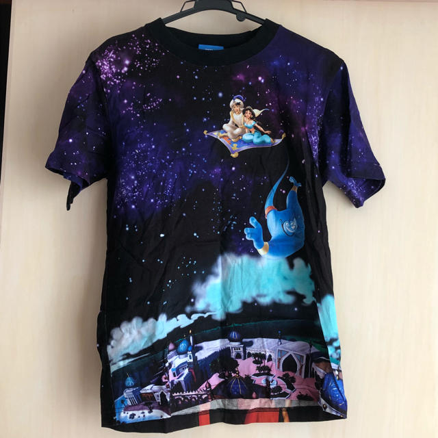 Disney(ディズニー)のTDS購入 アラジン半袖シャツ レディースのトップス(Tシャツ(半袖/袖なし))の商品写真