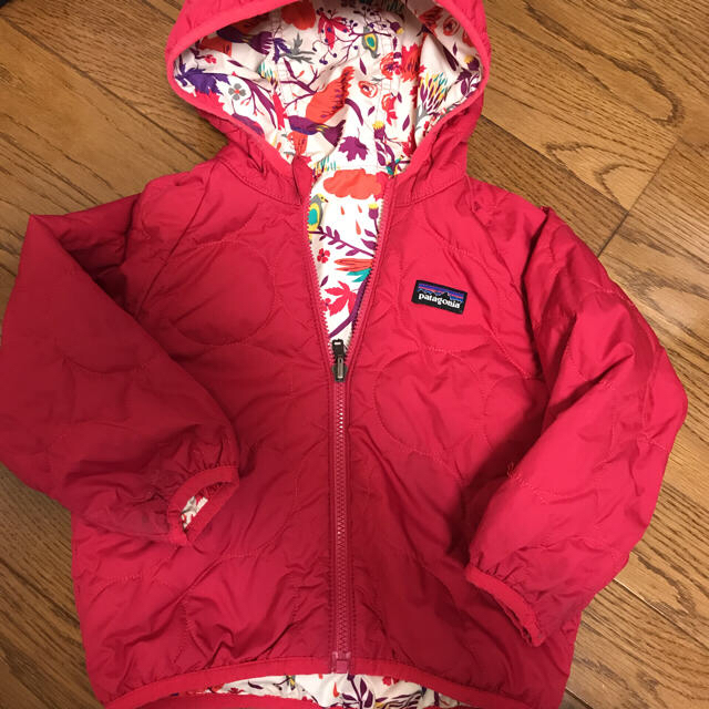 patagonia(パタゴニア)のパタゴニア 3T リバーシブル キッズ/ベビー/マタニティのキッズ服女の子用(90cm~)(ジャケット/上着)の商品写真