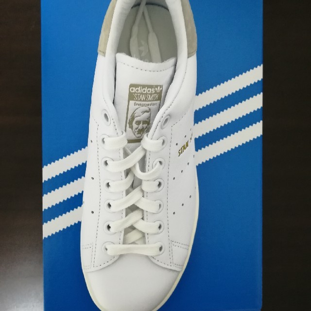 adidas(アディダス)のアディダス　スタンスミス　グレー　BZ 0460 レディースの靴/シューズ(スニーカー)の商品写真