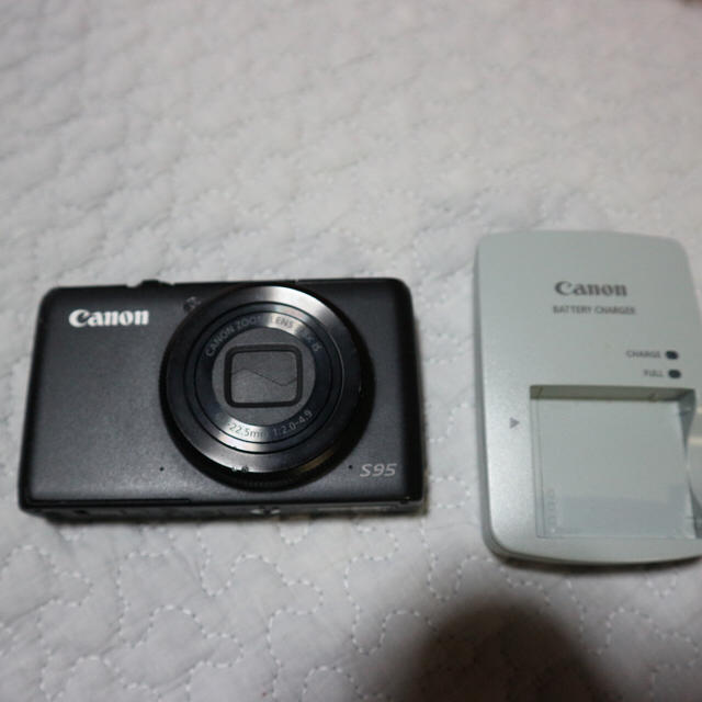 Canon(キヤノン)のCanon Powershot s95 パワーショット スマホ/家電/カメラのカメラ(コンパクトデジタルカメラ)の商品写真