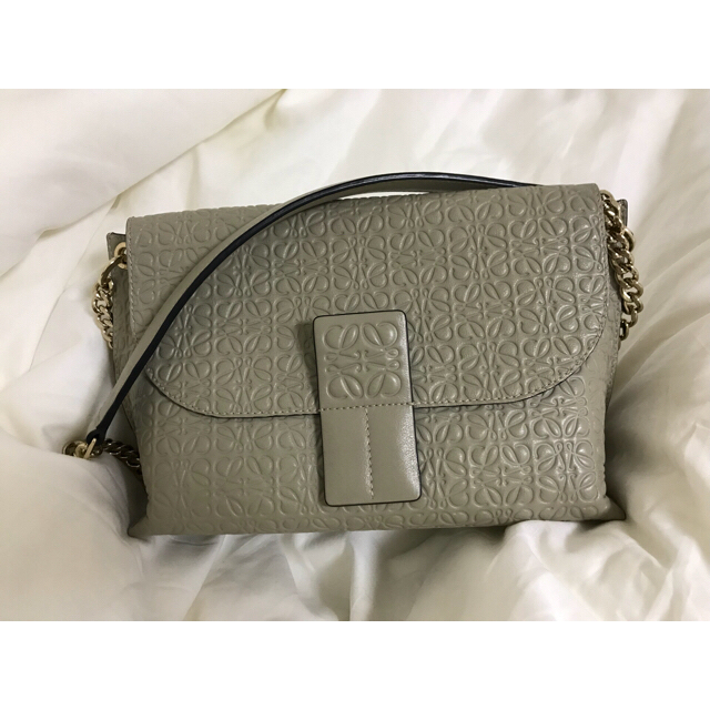LOEWE - 【ぴ様専用10/29迄お取り置き 美品】LOEWE avenue bagの通販