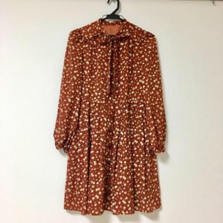 ジルスチュアート(JILLSTUART)の秋冬花柄ワンピース(ひざ丈ワンピース)