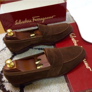 Salvatore Ferragamo - 新品未使用!フェラガモ スウェードローファー 8
