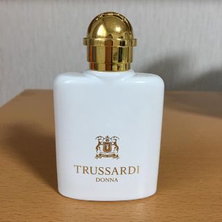 トラサルディ(Trussardi)のトラサルディ ドンナ オードパルファム 30ml(香水(女性用))