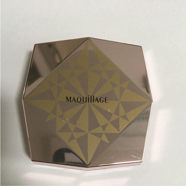 MAQuillAGE(マキアージュ)の未使用マキアージュ シャイニーデザインパウダー コスメ/美容のベースメイク/化粧品(フェイスパウダー)の商品写真