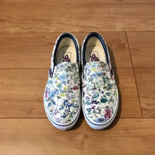 ヴァンズ(VANS)の！値下げしました！【VANS】スリッポン LIBERTY柄 24.5cm(スリッポン/モカシン)