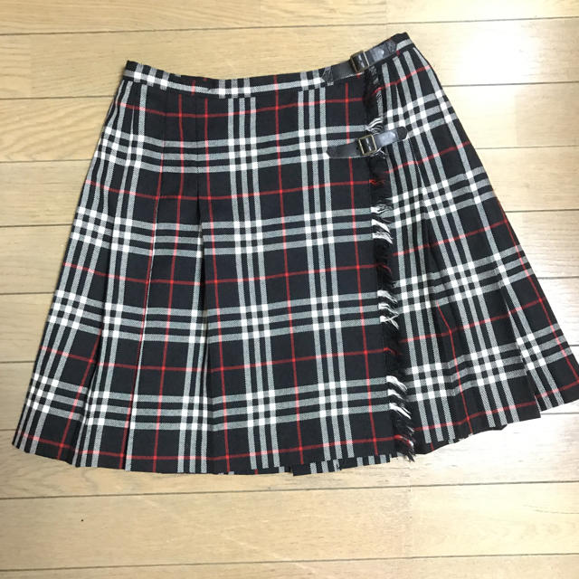 BURBERRY - Burberry38黒 白 赤 タータンチェック♡スカートの BURBERRY - Burberry38黒 白 赤 タータンチェック♡スカートの