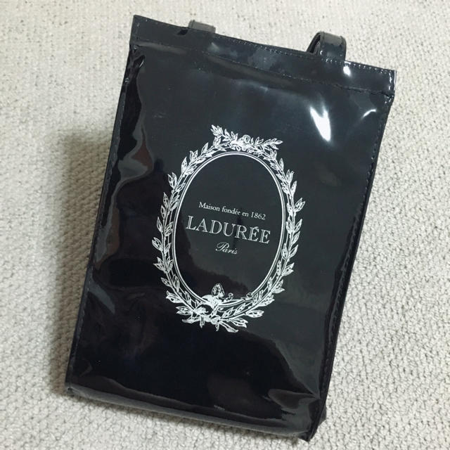 LADUREE(ラデュレ)のラデュレ 保冷袋 レディースのバッグ(ショップ袋)の商品写真