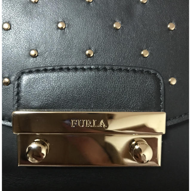 Furla(フルラ)の再入荷 フルラ  メトロポリス ジュリア スタッズ レディースのバッグ(ショルダーバッグ)の商品写真