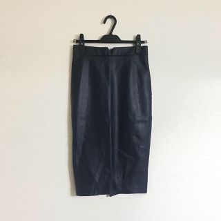 ザラ(ZARA)のZARAフェイクレザースカート(ひざ丈スカート)