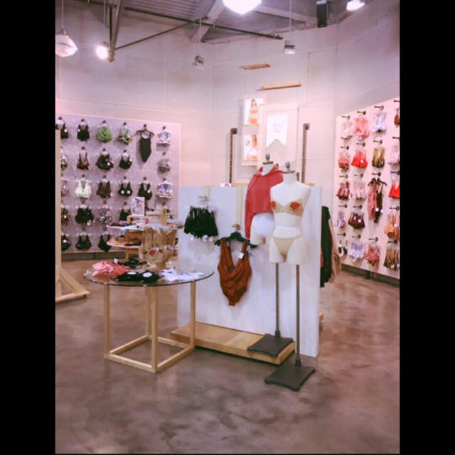 Urban Outfitters(アーバンアウトフィッターズ)のURBAN OUTFITTERS ブラレット♡ レディースの下着/アンダーウェア(ブラ)の商品写真