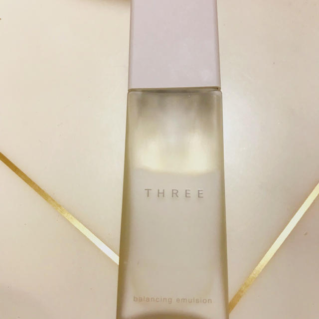 THREE(スリー)のTHREE バランシング エマルジョン コスメ/美容のスキンケア/基礎化粧品(乳液/ミルク)の商品写真