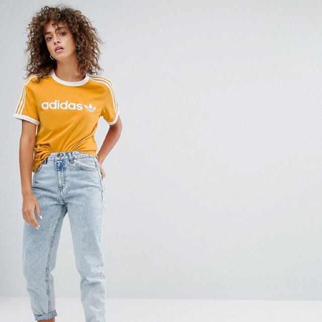 adidas(アディダス)のadidas（アディダス）オリジナルス リニアティーＴシャツ レディースのトップス(Tシャツ(半袖/袖なし))の商品写真