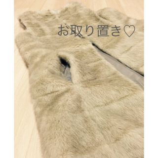 ザラ(ZARA)の真っ赤さくらんぼ様♡11月1日までお取り置き  フェイクファー  (ベスト/ジレ)