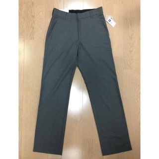 ギャップ(GAP)の【新品タグ付未使用】GAP グレー スラックス メンズ(スラックス)