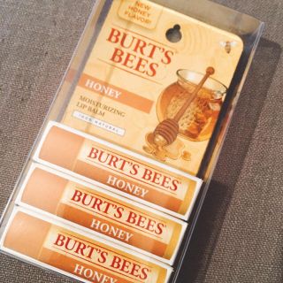 バーツビーズ(BURT'S BEES)の🐝未開封！ バーツビーズ、リップクリーム(リップケア/リップクリーム)