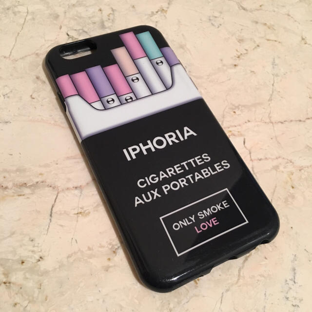 IPHORIA(アイフォリア)のIPHORIA(アイフォリア) CIGARETTES AUX PORTABLES スマホ/家電/カメラのスマホアクセサリー(iPhoneケース)の商品写真