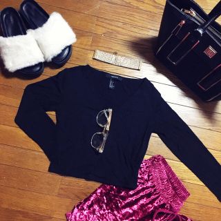 クラス(Class)のforever21♡a/w♡ショート丈♡カシュクール♡リブトップス♡ブラック♡(カットソー(長袖/七分))