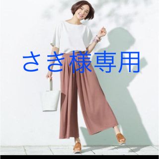 ユニクロ(UNIQLO)の【さき様専用】ユニクロ タックフレアスカンツ Mサイズ／ピンク 美品(その他)