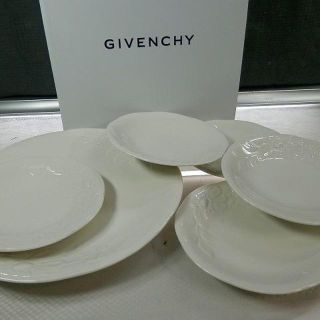 ジバンシィ(GIVENCHY)のsiisa♪さん専用　④⑥ジバンシー　カトラリー＆お皿セット(カトラリー/箸)