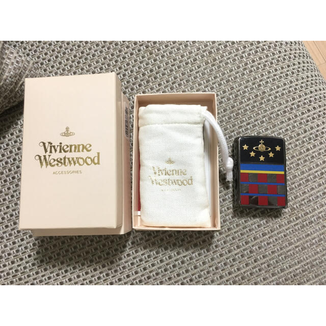 Vivienne Westwood(ヴィヴィアンウエストウッド)のヴィヴィアンウエストウッド ジッポ ほぼ新品 美品 メンズのファッション小物(タバコグッズ)の商品写真