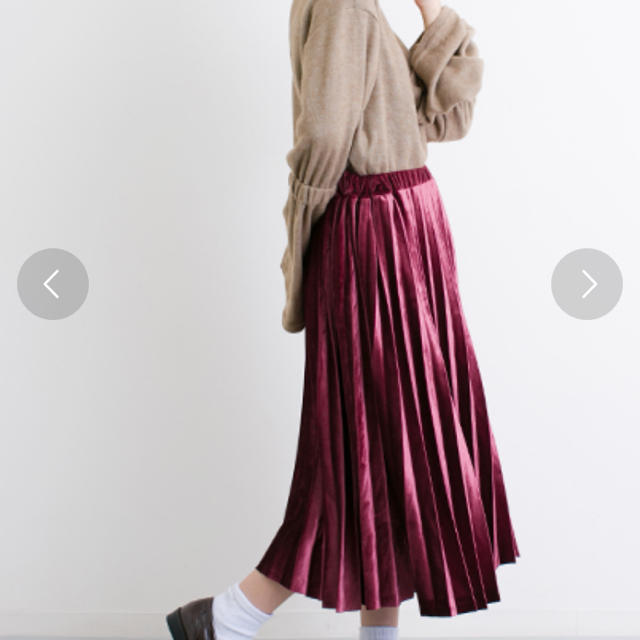 merlot(メルロー)のmerlot ベロアプリーツスカート レディースのスカート(ひざ丈スカート)の商品写真