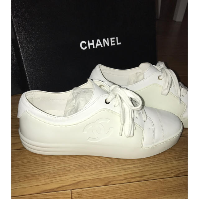 週間売れ筋 CHANEL - 完売‼️CHANEL型押しラバースニーカー スニーカー