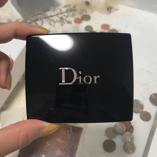 Christian Dior(クリスチャンディオール)のりんりん様専用 Christian Dior CORAL CRUISE676番 コスメ/美容のベースメイク/化粧品(チーク)の商品写真