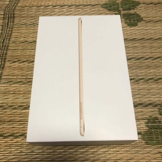 Apple(アップル)のiPad mini4 wifi+cellular 32GB GOLD値下げ スマホ/家電/カメラのPC/タブレット(タブレット)の商品写真