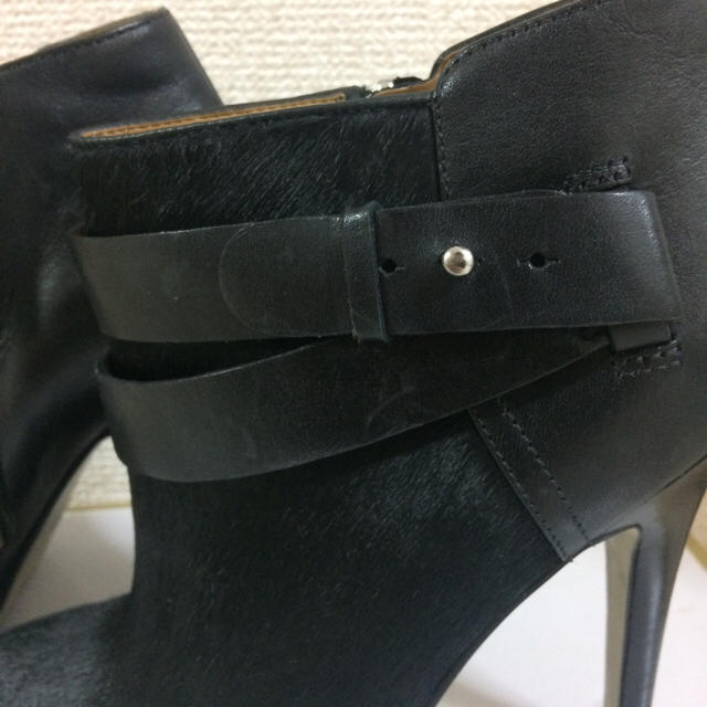 NINE WEST(ナインウエスト)のNINE  WEST  ハラコ ショートブーツ レディースの靴/シューズ(ブーツ)の商品写真