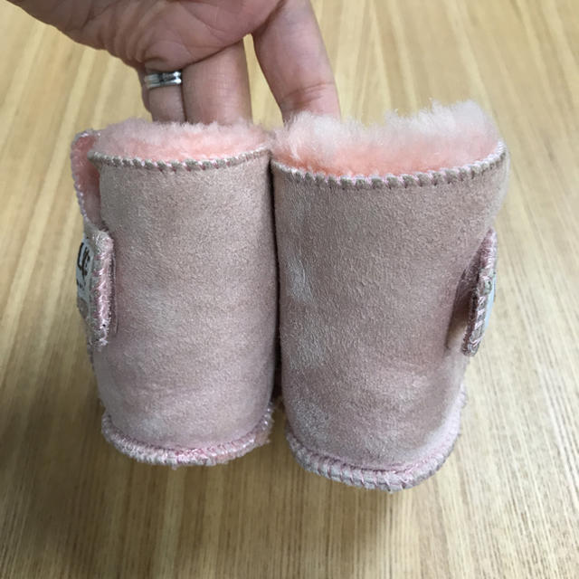 UGG(アグ)のUGG ベビーシューズ キッズ/ベビー/マタニティのベビー靴/シューズ(~14cm)(ブーツ)の商品写真